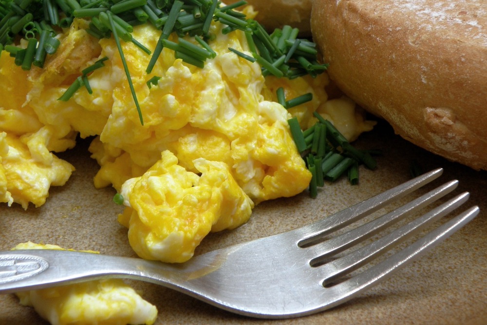 How to Make Perfectly Fluffy Scrambled Eggs